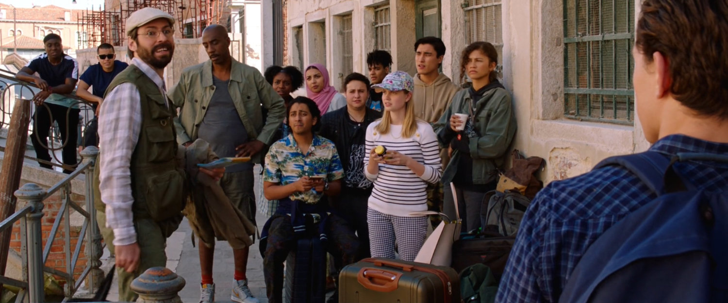Students with their baggage in front of the Hotel DeMatteis in Venice.