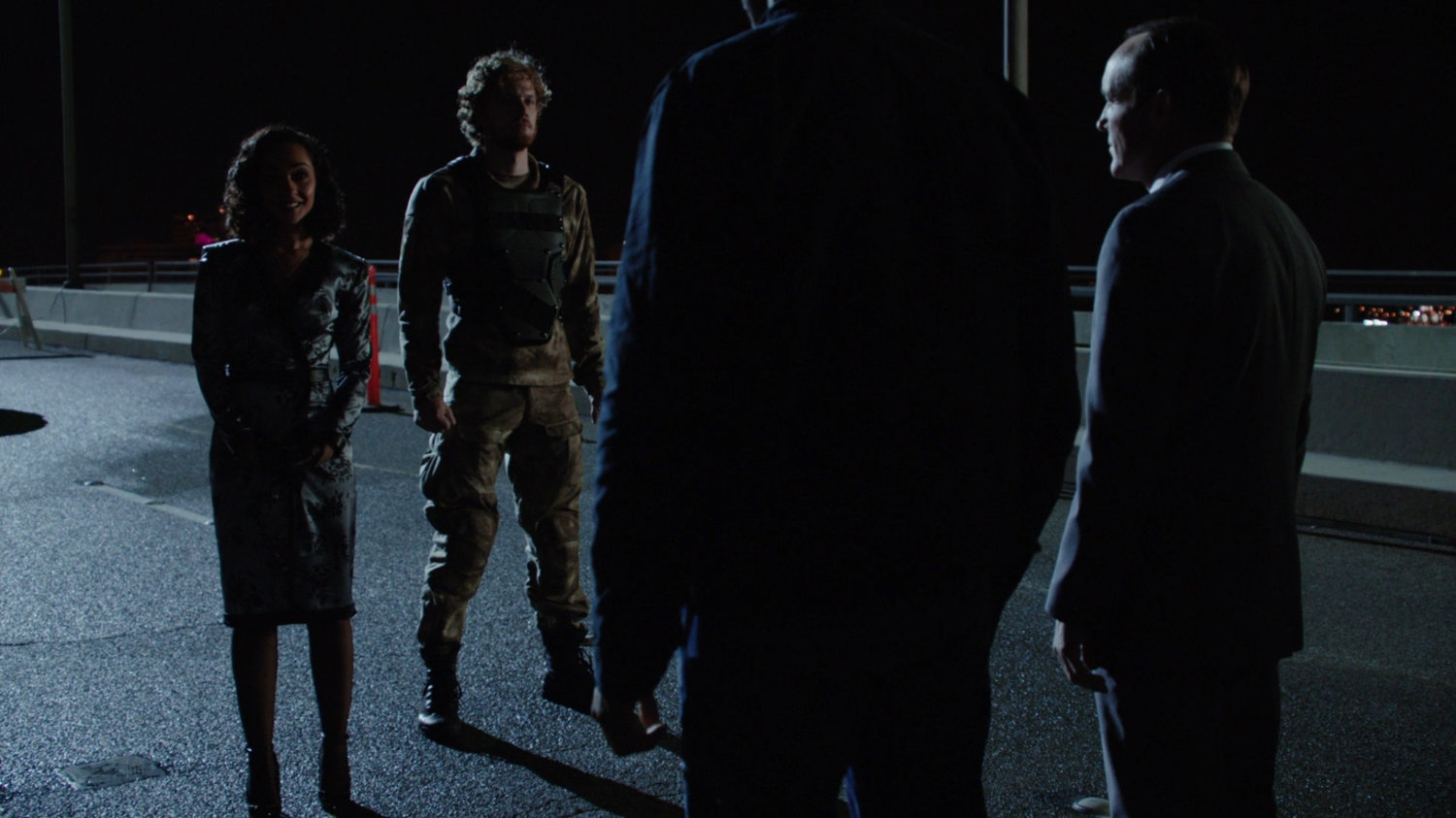 Raina meets with Coulson and Mike Peterson on The Bridge.