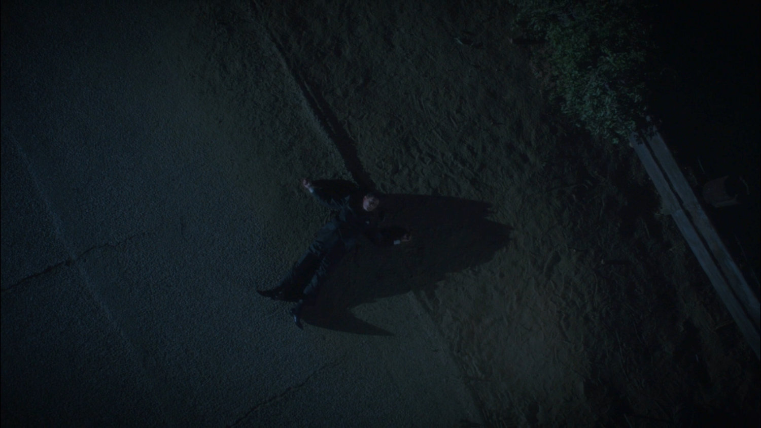 Leet Brannis laying dead on road.