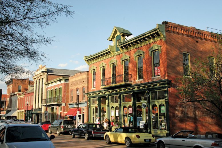 A street and buildings in St Charles Old Towne.