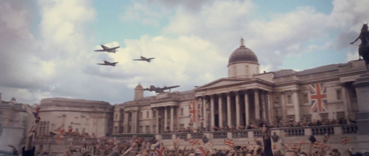 Trafalgar Square and the National Gallery in 1942.