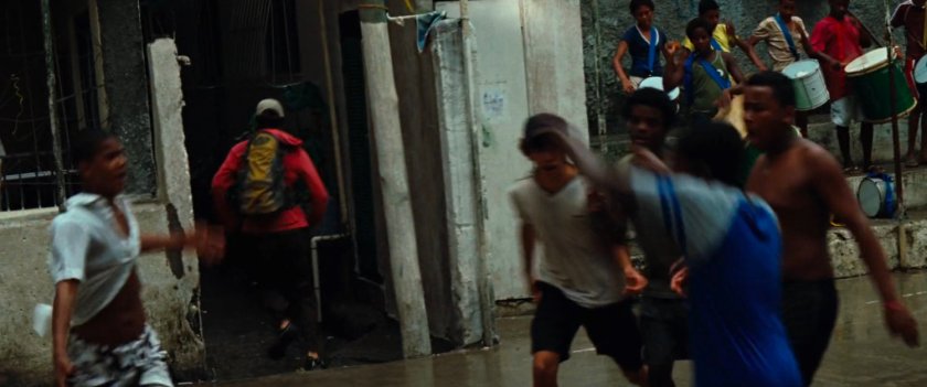 Bruce Banner runs into a building in Rio De Janeiro.