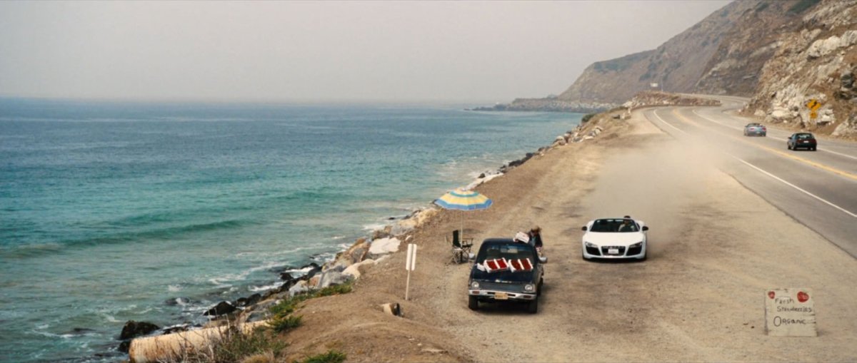 Pull off area with cars on Pacific Coast Highway.