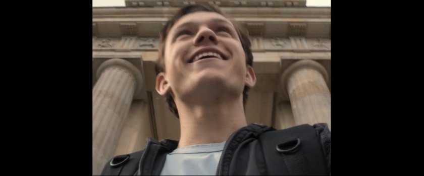 Selfie of Peter Parker in front of Brandenburg gate.