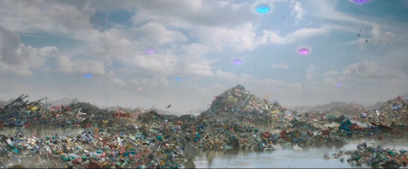 Wide shot of Intergalactic dump Sakaar.