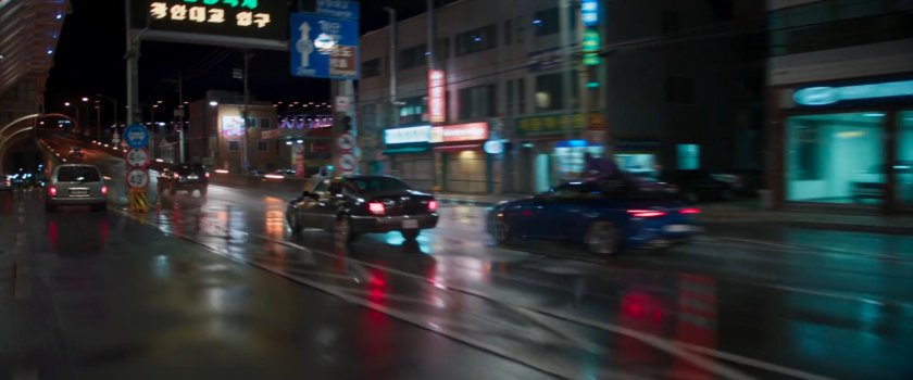 Cars taking off ramp for Busan bridge.