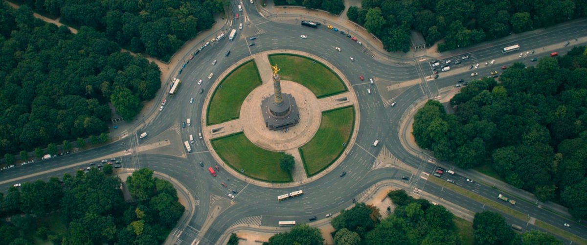 Aerial view of the Victory Column in Berlin.