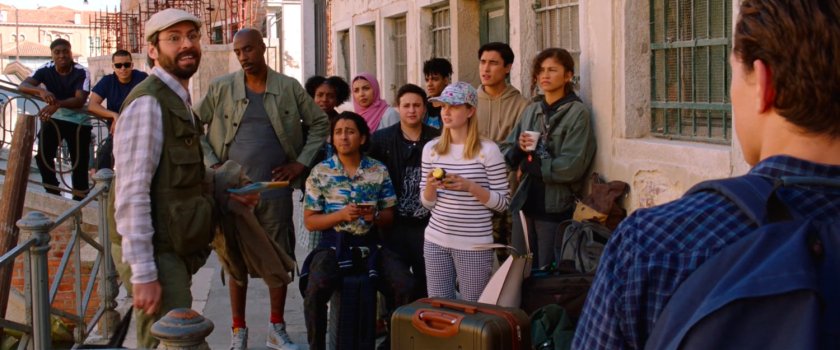 Students with their baggage in front of the Hotel DeMatteis in Venice.