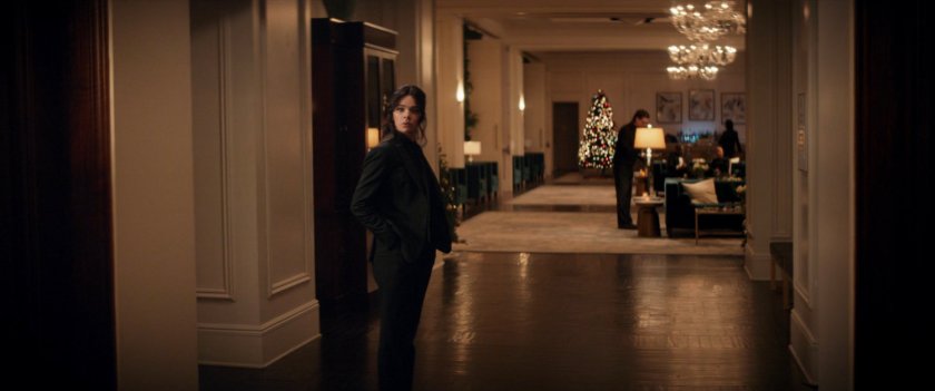 Kate inside a fancy New York hotel.