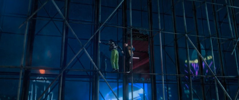 Shaun and Katy on skyscraper scaffolding in Macau.