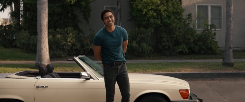 Josh stands by his car in front of Jen Walter's apartment.