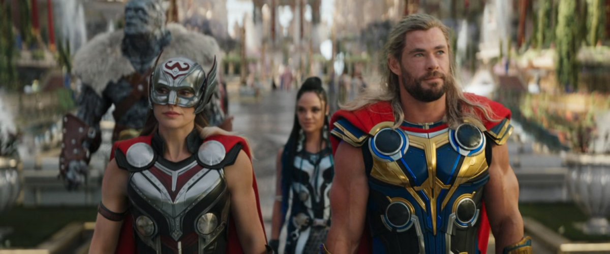 Korg, Jane, Valkyrie, and Thor enter Omnipotence city.