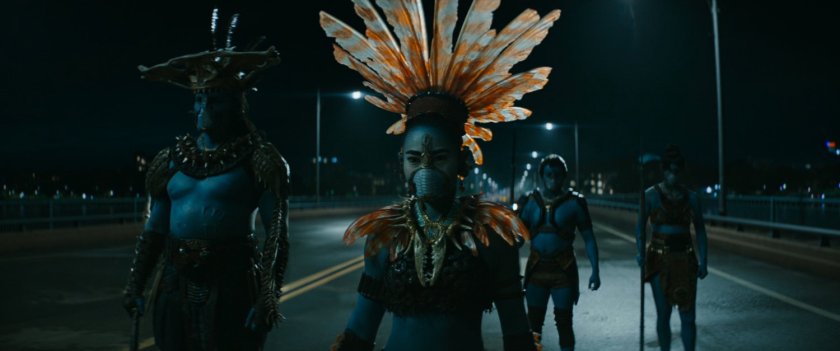 Attuma and Namora on Boston bridge at night.