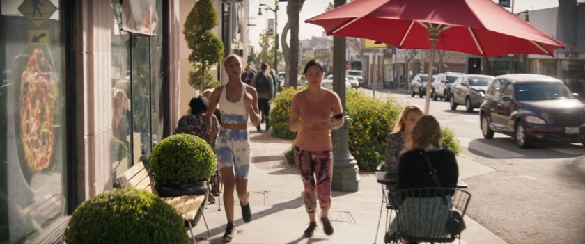 Pedestrians on a San Francisco sidewalk.
