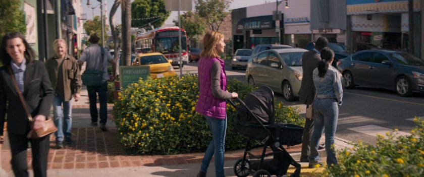 Pedestrians on a San Francisco sidewalk.