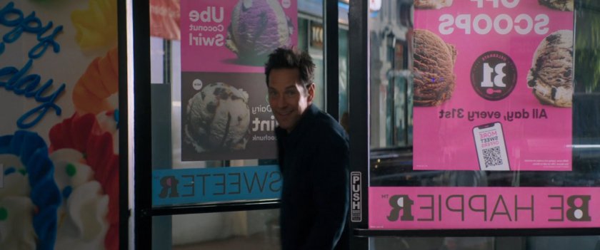 Scott enters Baskin-Robbins.