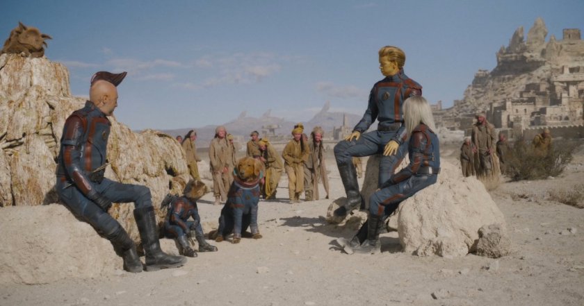The new Guardians in a Krylor desert.