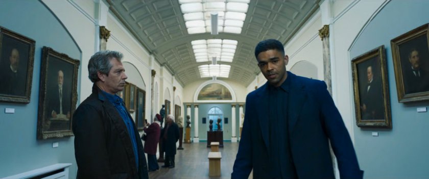 Gravik and Talos in an art wing of the London Portrait Gallery.