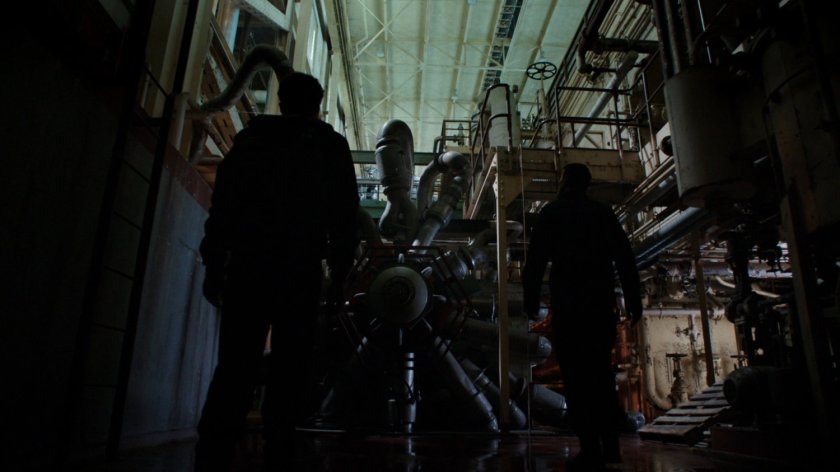 Ward and Fitz looking at Overkill device in a Georgian power plant.