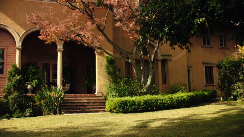 Exterior of Italian villa.