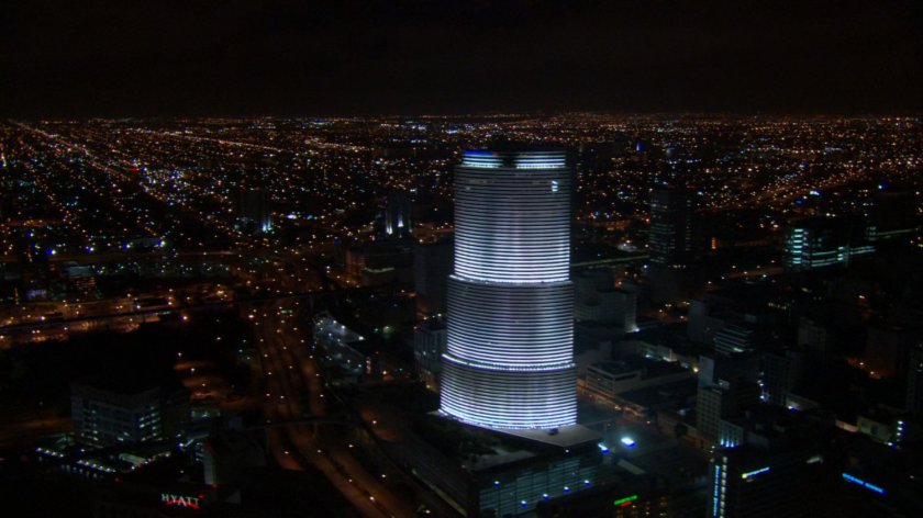 Aerial shot of Hotel la Ona at night.