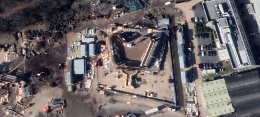 Aerial of Chicago World's Fair set at Pinewood Studios.