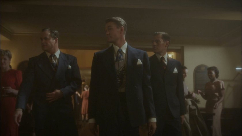 SSR agents in La Martinique hallway.