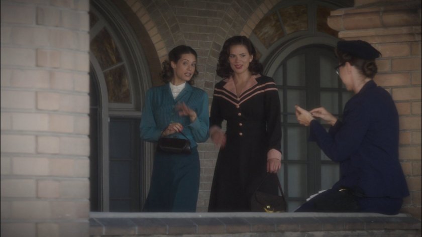 Angie and Peggy outside The Griffith Hotel.