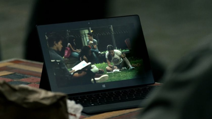 Video of Farnum's daughter in a park.