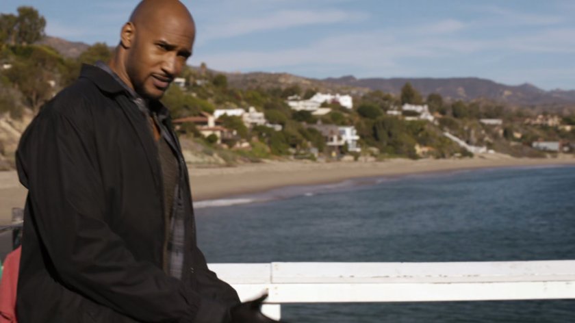 Mack on a Faro pier.