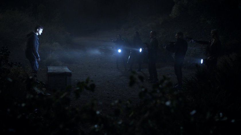 SHIELD agents shine light on Vin-tak.