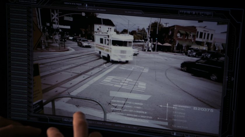Video footage of RV on street in Manitowoc, Wisconsin.