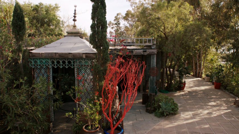 Building in Afterlife.