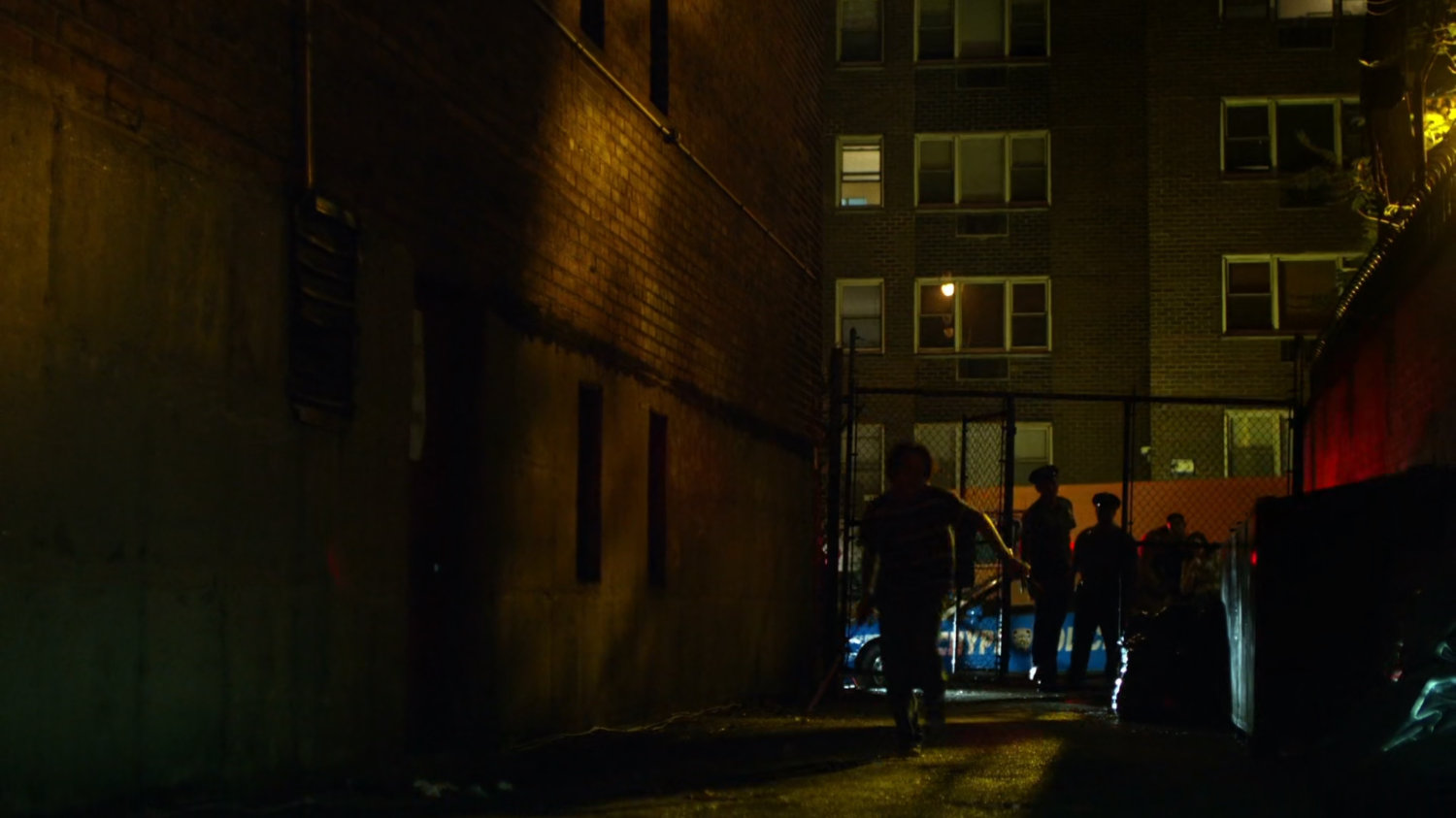 Young Matt in alleyway where his father is dead.