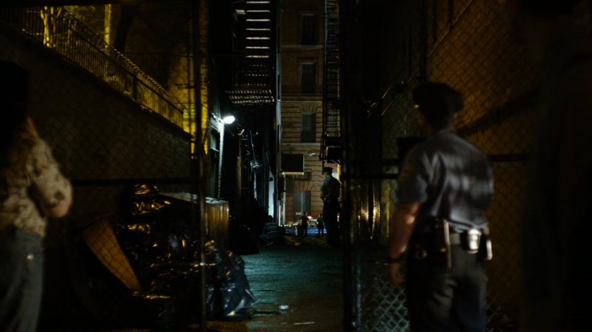 Young Matt in alleyway where his father is dead.