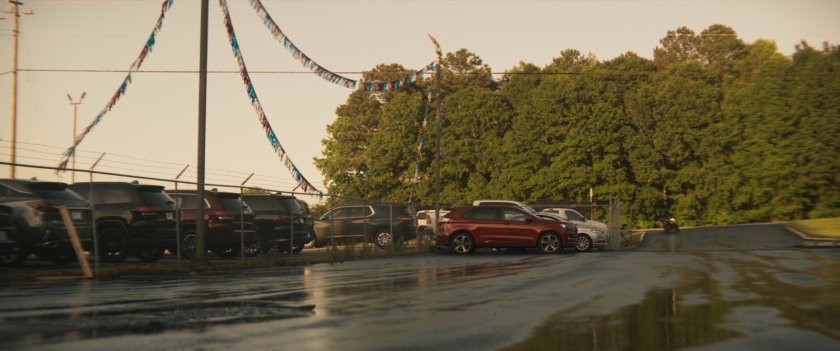 Driveway to SkateLife.