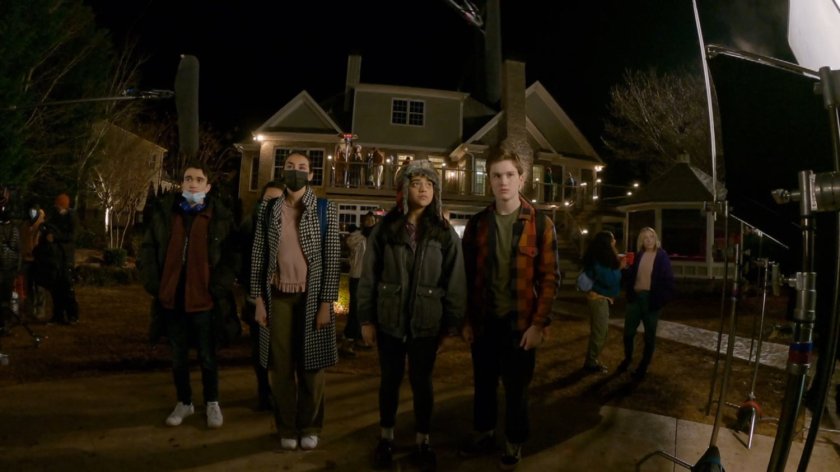 Behind-the-scenes of location for Zoe's party.