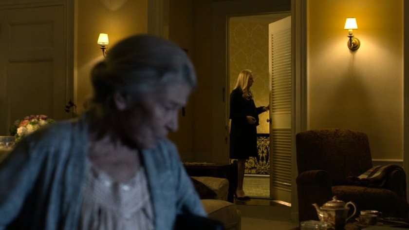 Karen enters room of St. Bénézet Palliative Care.