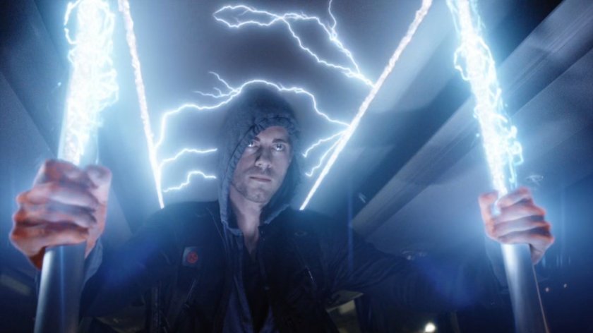 Lincoln fires up his powers on a bus to escape.