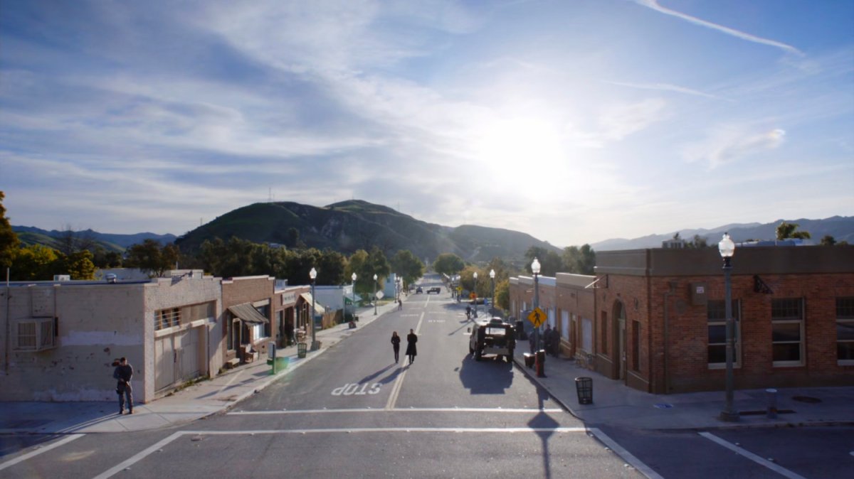 Wide shot of Union City, Wyoming.