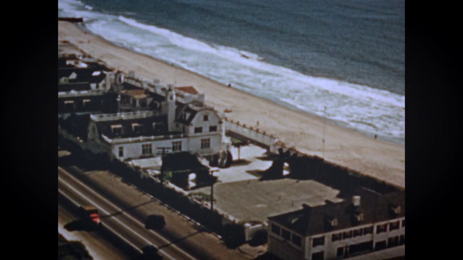 Vintage newsreel of Santa Monica Beach.