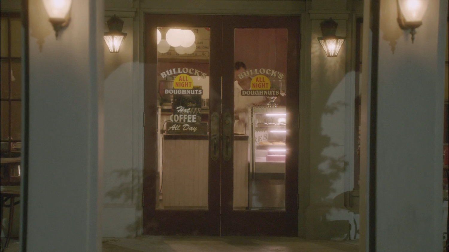 Exterior of Bullock's All Night Doughnuts.