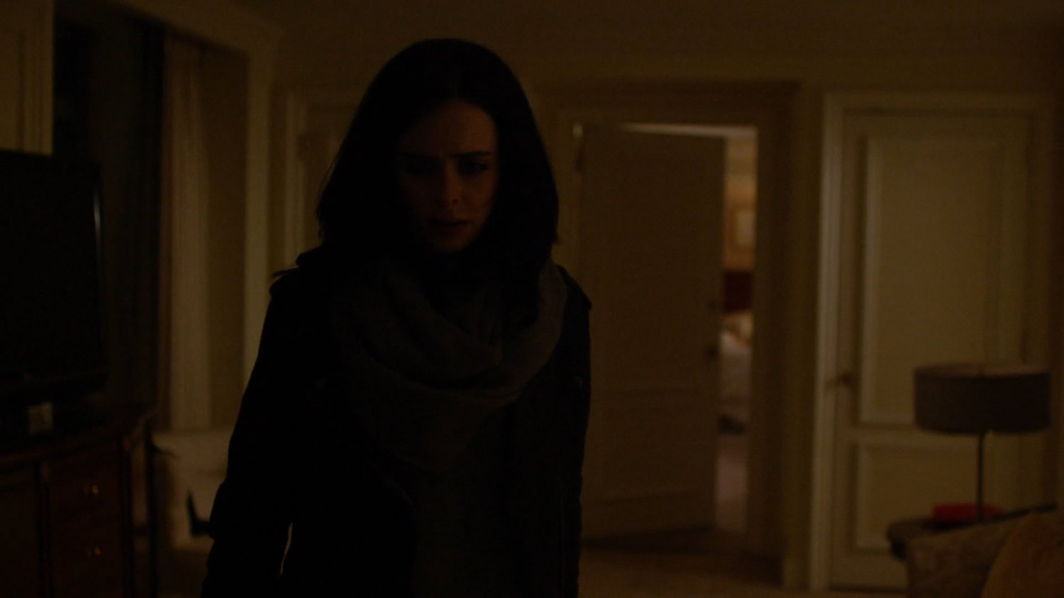 Jessica in a fancy hotel room.