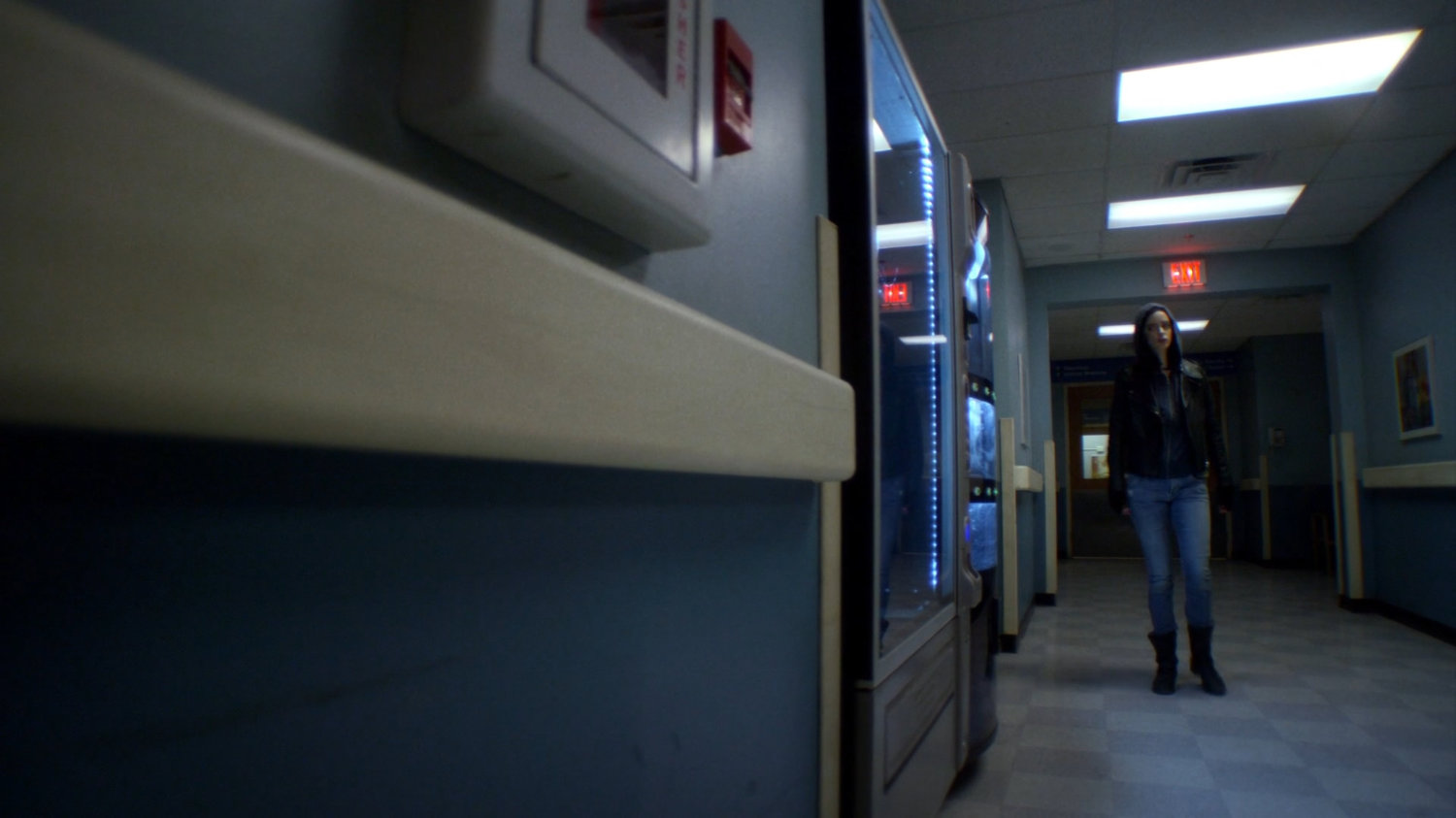 Jessica walking into the Metro-General emergency room.