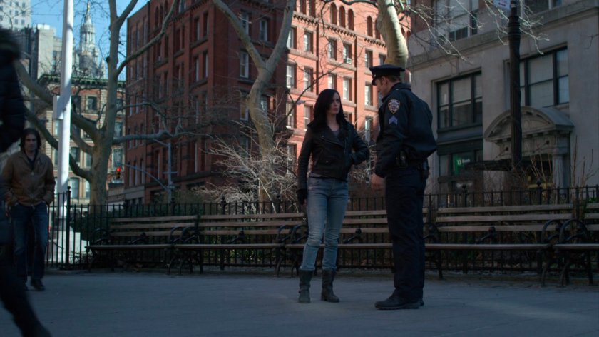 Jessica and Officer Simpson in a Tribeca park.