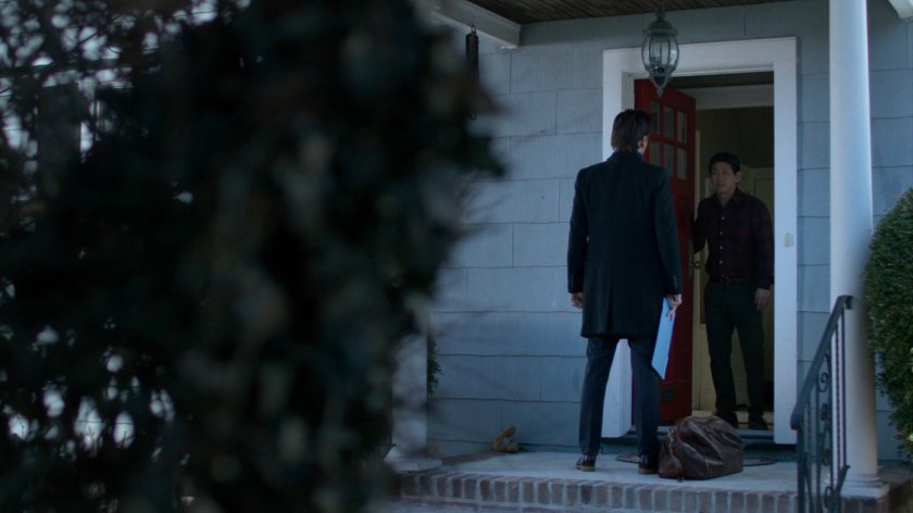 Kilgrave speaks to the new owner of Jessica's childhood home.