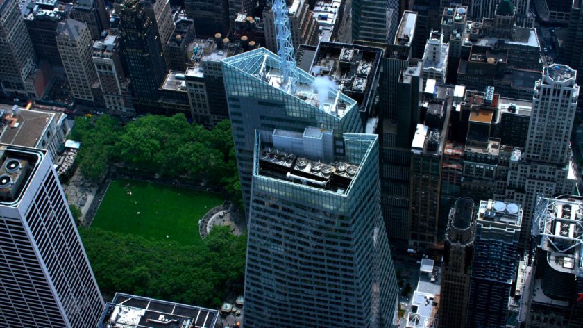 Aerial view of Bryant Park and Bank of America tower.