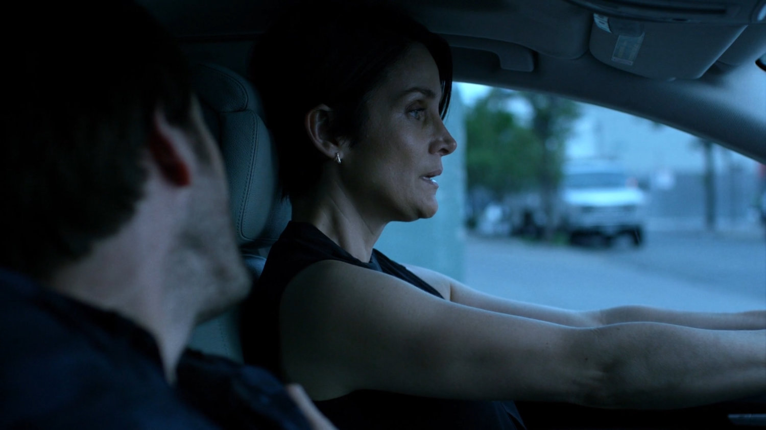 Hogarth and Kilgrave in her car.