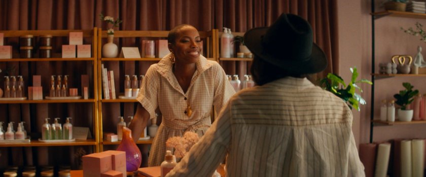 Jennifer and Agatha in Kale Kare store.