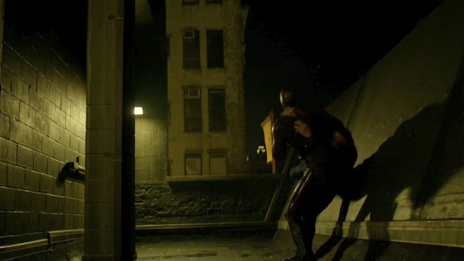 Matt and Frank fighting on the rooftop of Metro-General.